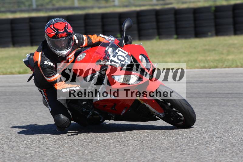 /Archiv-2025/48 25.08.2025 Cornu Master School ADR/blau-bleu/101